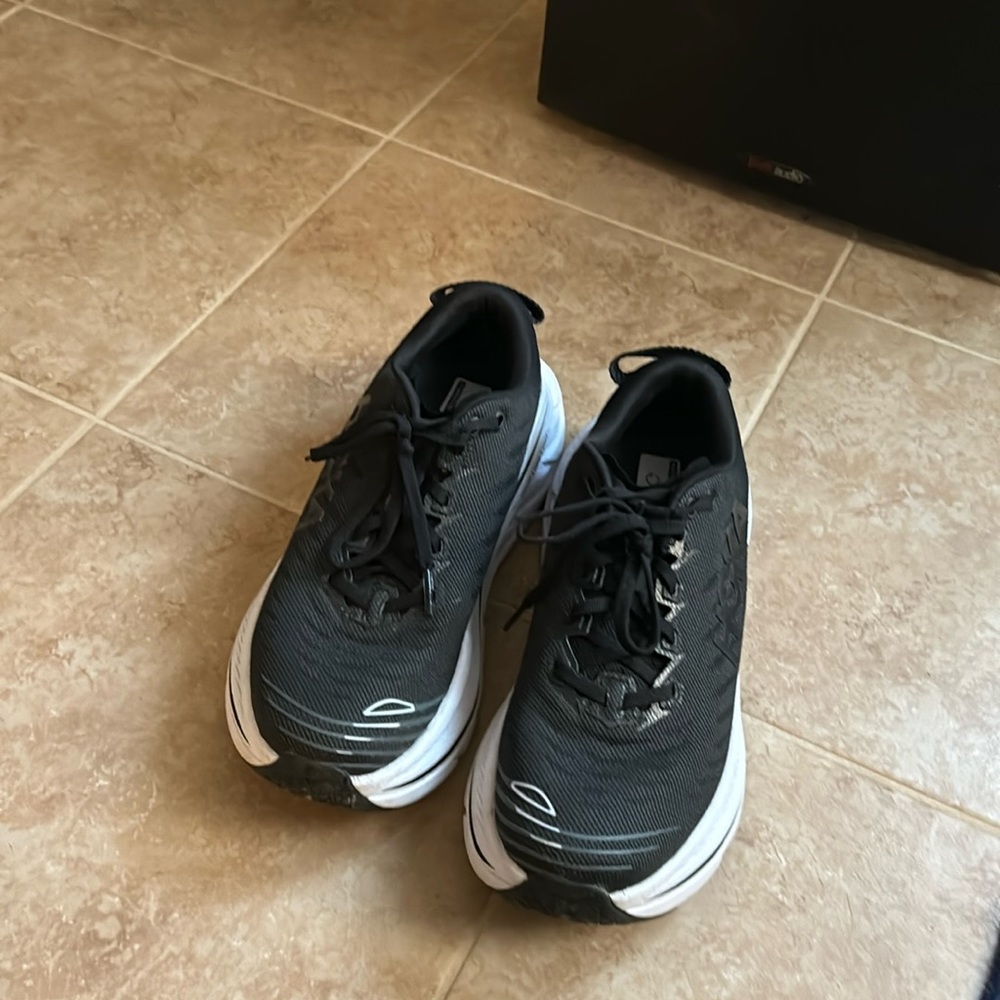 Hoka Women’s Bondi X Black 7.5